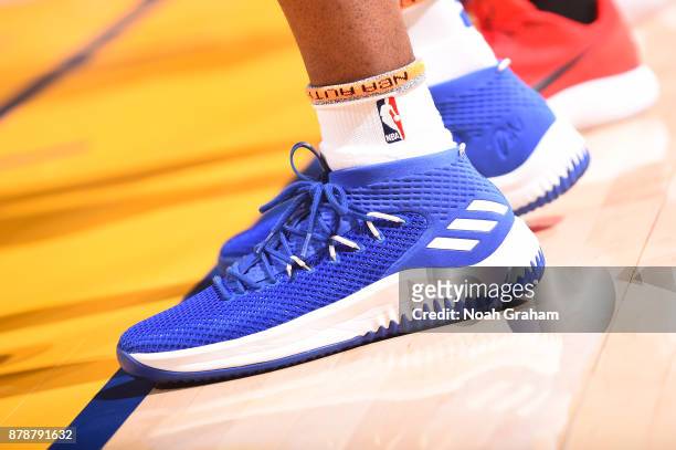The sneakers of Kevon Looney of the Golden State Warriors are seen during the game against the Chicago Bulls on November 24, 2017 at ORACLE Arena in...