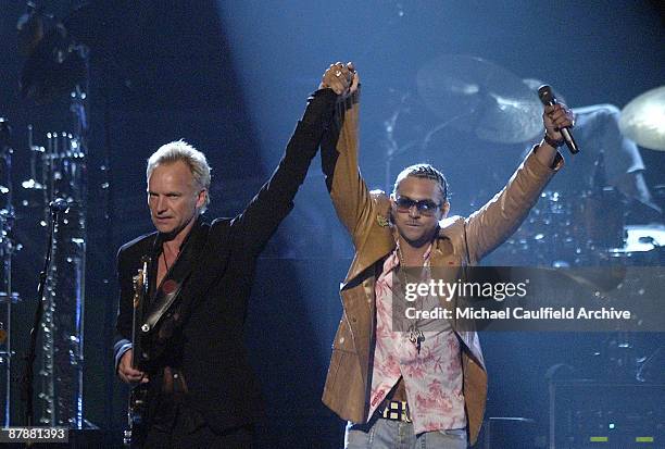 Sting and Sean Paul perform a medley of "Roxanne"