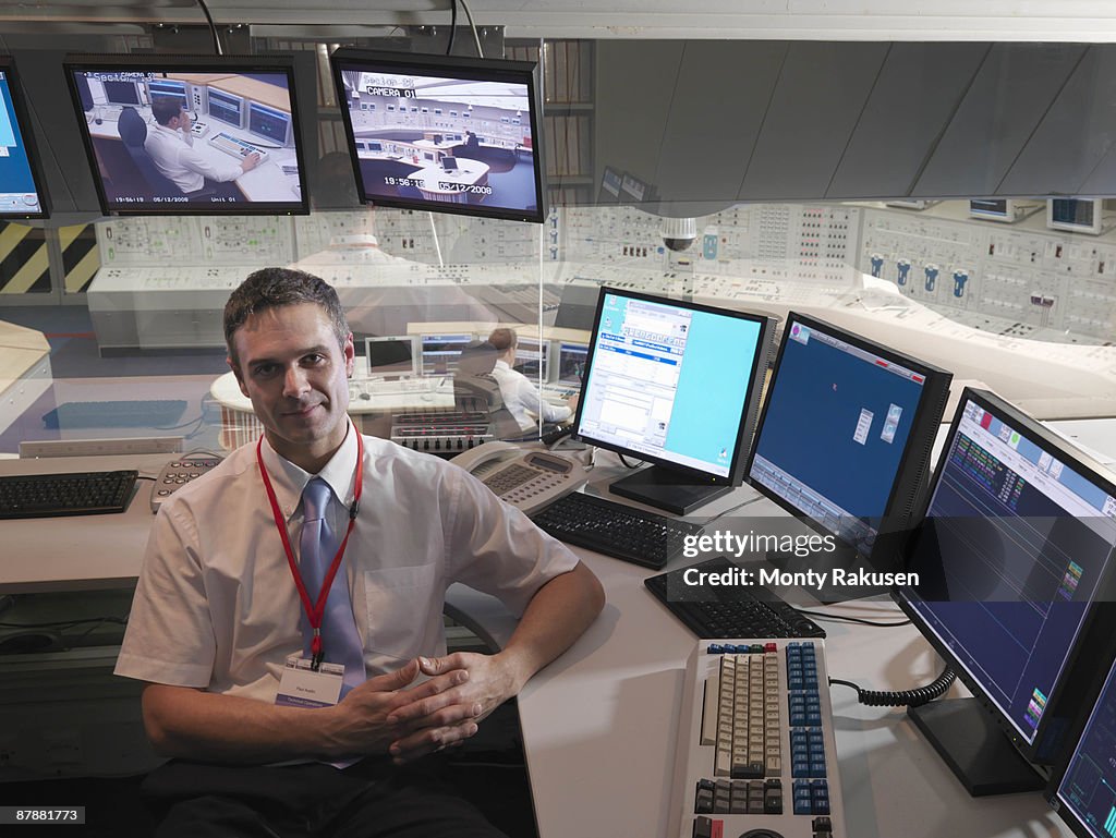 Contol Operator Operator In Control Room High-Res Stock Photo - Getty Images