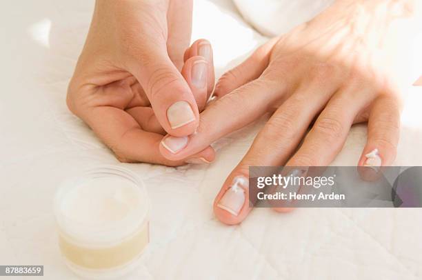 female beauty - unha imagens e fotografias de stock