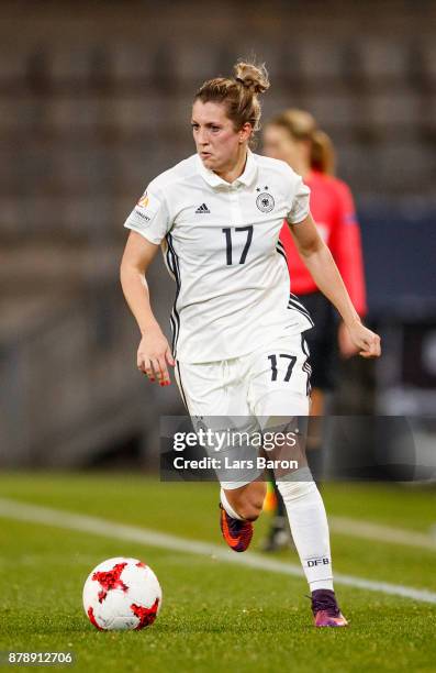 Verena Faisst of Germany runs with the ball during the Germany v France Women's International Friendly match at Schueco Arena on November 24, 2017 in...