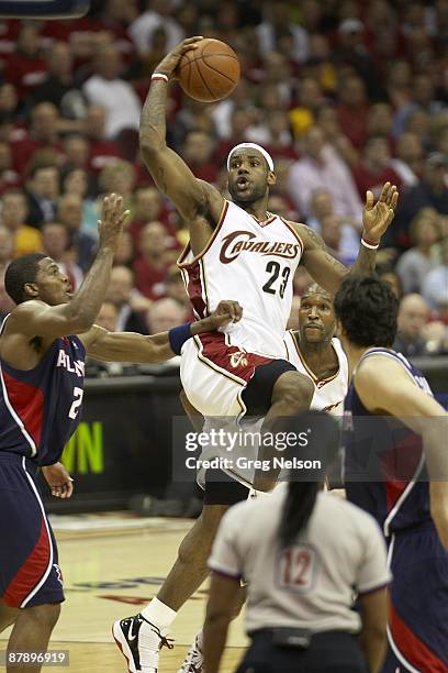 Playoffs: Cleveland Cavaliers LeBron James in action vs Atlanta Hawks. Game 2. Cleveland, OH 5/7/2009 CREDIT: Greg Nelson