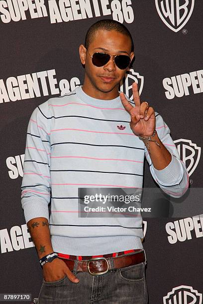 Singer Kalimba attends the premiere of "Get Smart" at the Cinemark Polanco on June 25, 2008 in Mexico City.