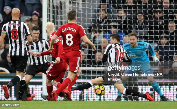 Watford's Will Hughes scores his side's first goal of the game during the Premier League match at St James' Park, Newcastle.