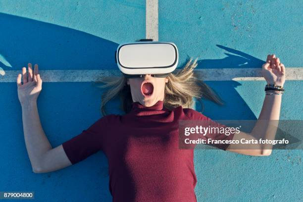 virtual reality - new sport content fotografías e imágenes de stock