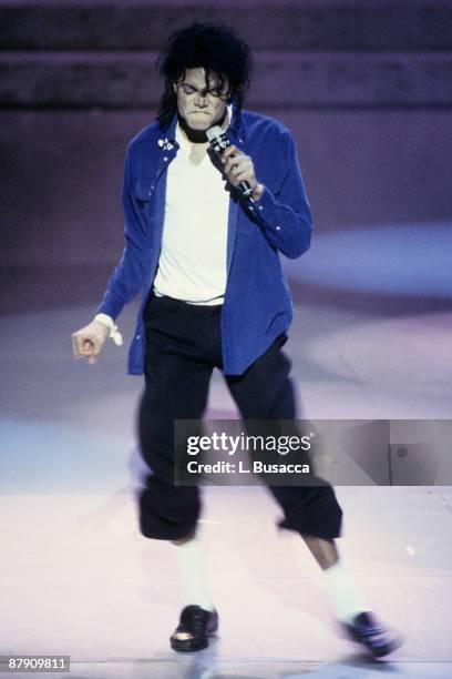 Jackson Michael Jackson 1991 Photos and Premium High Res Pictures - Getty Images