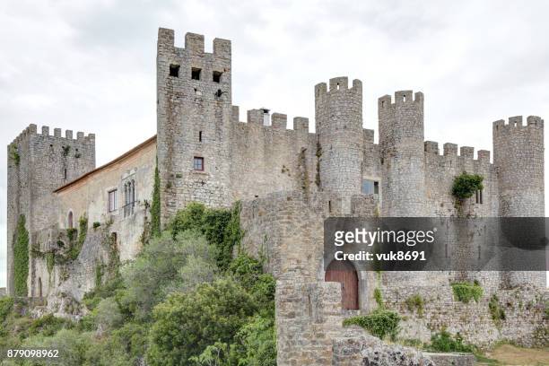 奧比都斯城堡 - leiria 個照片及圖片檔