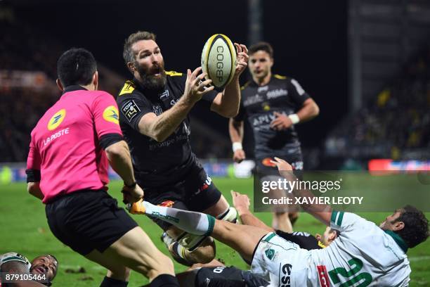 La Rochelle's New Zealander lock Jason Eaton scores a try during the French Top 14 rugby union match between La Rochelle and Pau on November 25 at...