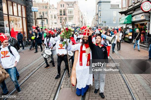 November 25th, Amsterdam. Patrick Mathurin, who play this year again the new St. Nicholas arrived on his boat with his helpers to start the party and...