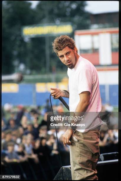 Deftones, Chino Moreno, performing on stage, Pukkelpop Festival, Hasselt, Belgium, 29th August 1998.