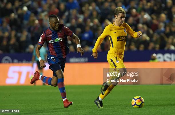 Cheick Doukoure of Levante UD and Antoinne Griezmann of Club Atletico de Madrid in action during the La Liga match between Levante UD and Club...