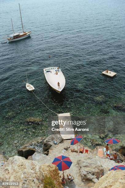 Magnum motorboat belonging to Count Filippo Theodoli arrives at the private jetty of the Il Pellicano Hotel in Porto Ercole, Italy, August 1973.