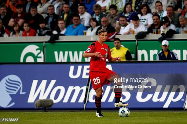 Alexandra Popp of Duisburg controles the ball during the UEFA Women's Cup Final second leg match between FCR Duisburg and Swesda 2005 Perm at the MSV...