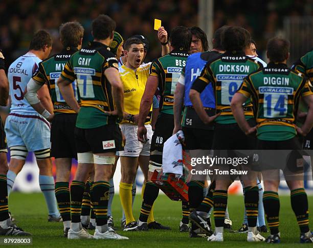 George Reader Referee 16 George Best Northampton Photos & High Res Pictures - Getty Images