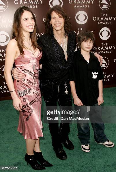 Singer Steven Tyler with daughter Chelsea and son Taj (Photo by Dan  Fotografía de noticias - Getty Images