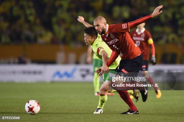 Robin Simovic 796 Naoya Kondo Photos & High Res Pictures - Getty Images