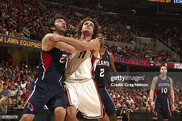 Playoffs: Atlanta Hawks Zaza Pachulia in action vs Cleveland Cavaliers Anderson Varejao . Game 2. Cleveland, OH 5/7/2009 CREDIT: Greg Nelson