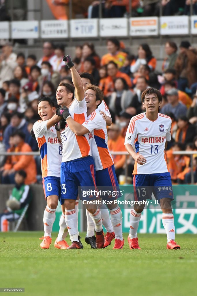 Shimizu S-Pulse v Albirex Niigata - J.League J1