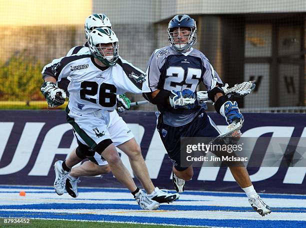 Billy Glading of the Washington Bayhawks controls the ball against the Long Island Lizards during their Major League Lacrosse game on May 21, 2009 at...