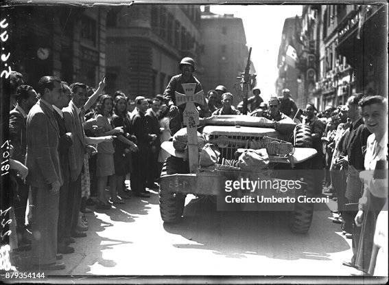 Liberation of Rome, a military jeep in Via del Corso, Rome 1944.
