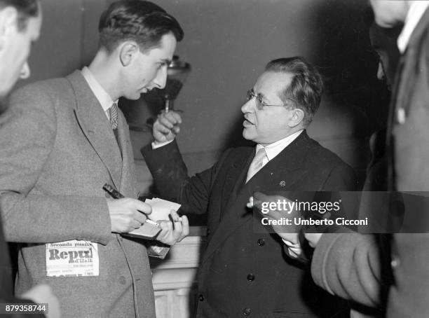 Palmiro Togliatti talks to a journalist, 1948.