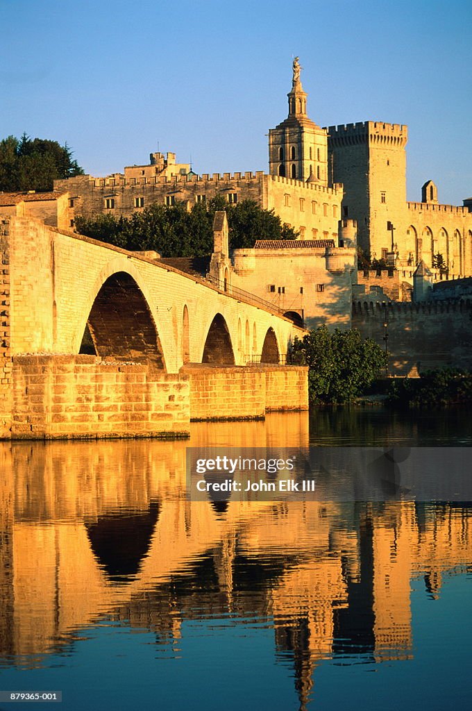 France, Vaucluse, Avignon, Palais des Papes, Pont St-Benezet Bridge