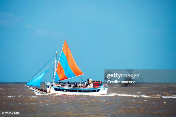 brasilianische fahrgastschiff, sao luis - bundesstaat maranhão stock-fotos und bilder