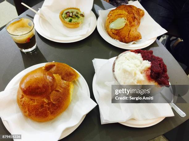 sicilian breakfast - sorbetto foto e immagini stock