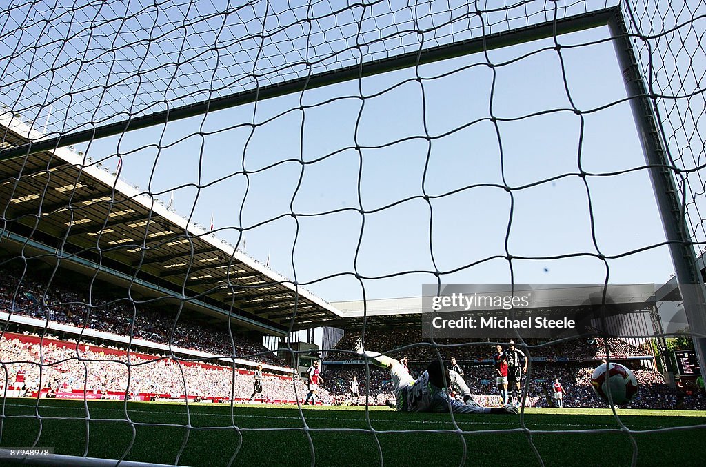 Aston Villa v Newcastle United - Premier League