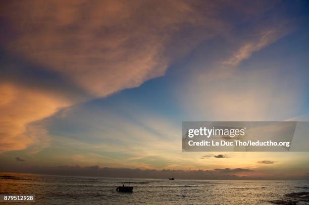 the skies above - quảng ngãi stock pictures, royalty-free photos & images