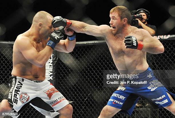 Welterweight Matt Serra battles welterweight Matt Hughes during their Welterweight bout at UFC 98: Evans vs. Machida at the MGM Grand Hotel & Casino...