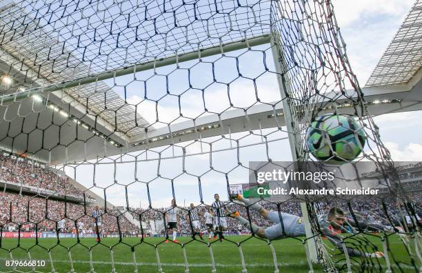 Jadson of Corinthians scores their first goal during the match against Atletico MG for the Brasileirao Series A 2017 at Arena Corinthians Stadium on...