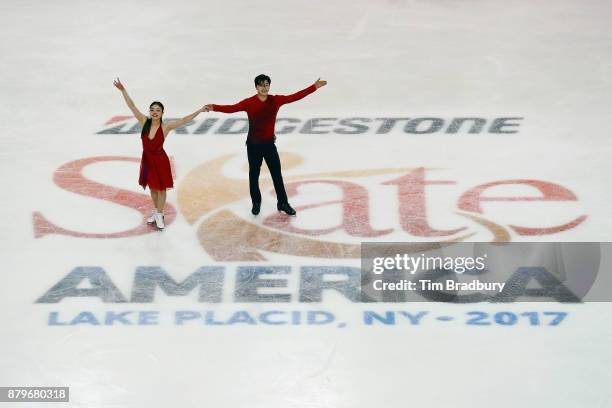 Maia Shibutani and Alex Shibutani of the United States wave to the crowd after competing in the Ice Dance Free Dance during day three of 2017...