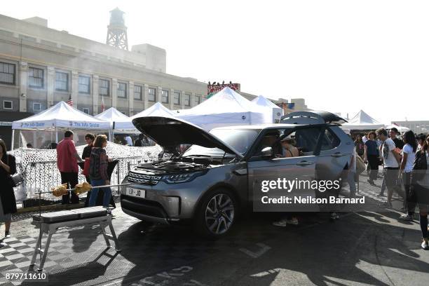 Partnering with Smorgasburg for the launch of their Holiday Market, Land Rover made its Smorgasburg LA debut with a bespoke Land Rover Discovery,...