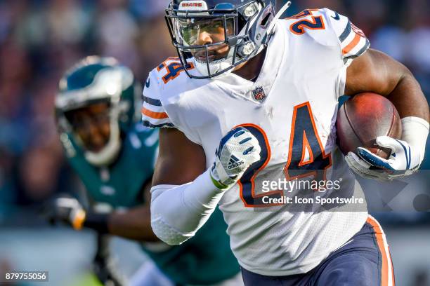 Chicago Bears running back Jordan Howard runs with the ball during the NFL game between the Chicago Bears and the Philadelphia Eagles on November 26,...