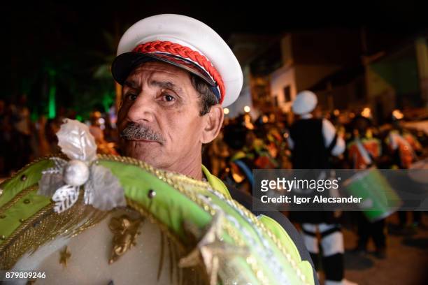 folk-parade, vassouras, rio de janeiro, brasilien - brasil brasileiro stock-fotos und bilder