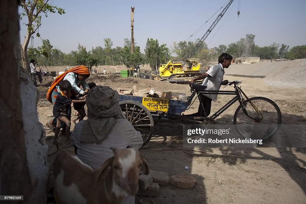 Evicted New Delhi Slum Dwellers