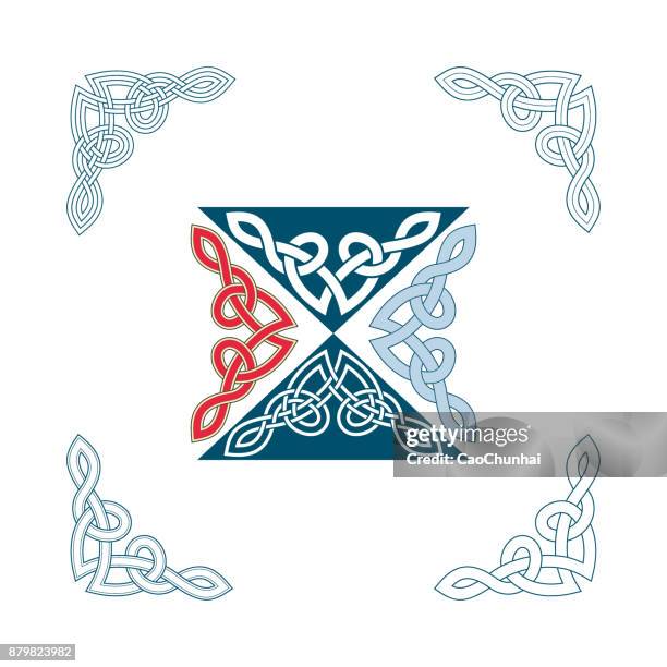 illustrazioni stock, clip art, cartoni animati e icone di tendenza di decorazione angolare di stile medievale (nodo celtico) - celtic knot