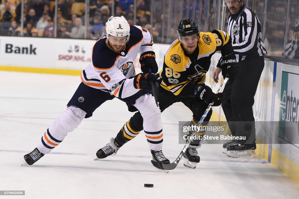 Edmonton Oilers v Boston Bruins