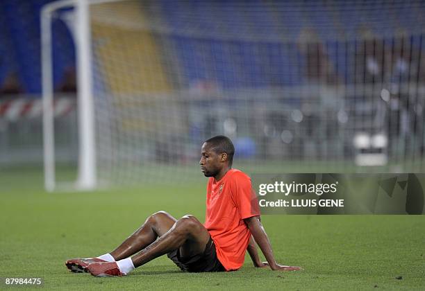 Barcelona's Malian midfielder Seydou Keita takes part in a training session at the Olympic stadium in Rome on May 26, 2009 on the eve of the...