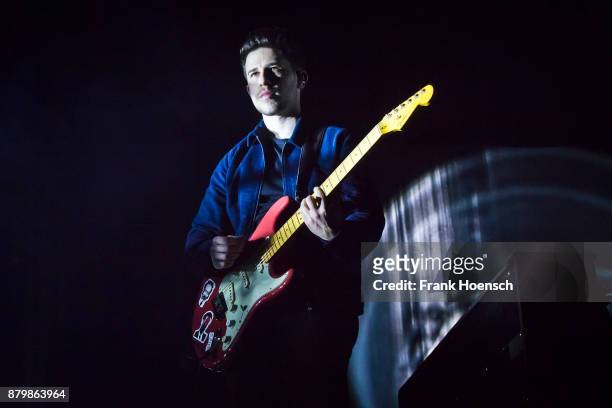 Dan Rothman of the British band London Grammar performs live on stage during a concert at the Velodrom on November 26, 2017 in Berlin, Germany.