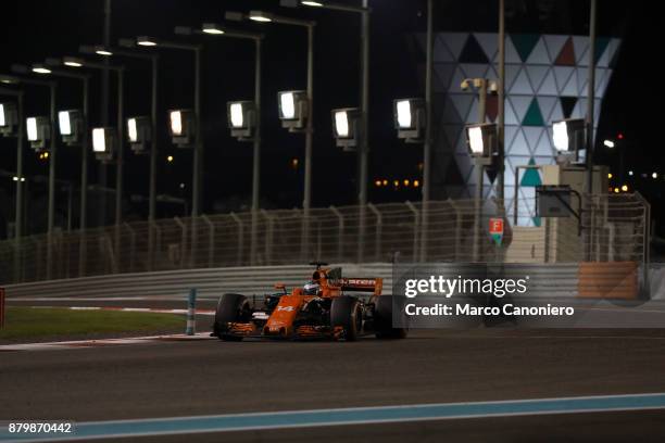 Fernando Alonso of Spain driving the McLaren Honda Formula 1 Team McLaren MCL32 during the Abu Dhabi Formula One Grand Prix .