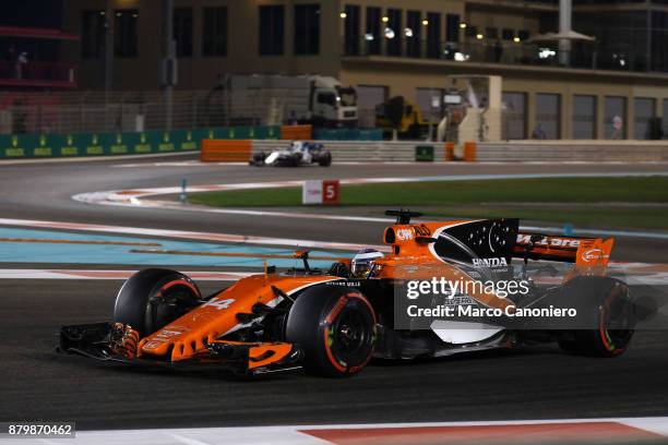 Fernando Alonso of Spain driving the McLaren Honda Formula 1 Team McLaren MCL32 during the Abu Dhabi Formula One Grand Prix .