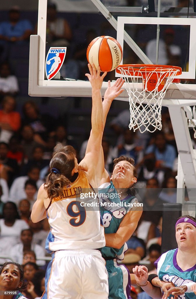 Dawn Staley of Charlotte Sting