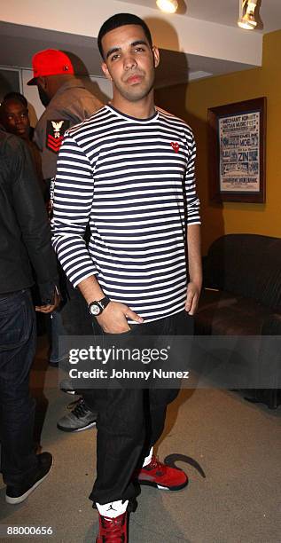 Drake In 2009 Drake 2009 Photos and Premium High Res Pictures - Getty Images