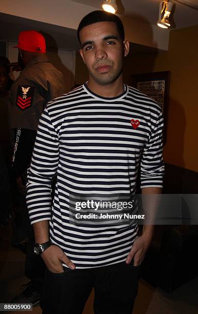 Drake In 2009 Drake 2009 Photos and Premium High Res Pictures - Getty Images
