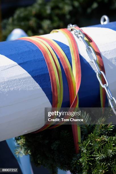 germany, bavaria, penzberg, maypole, close-up - penzberg stock-fotos und bilder