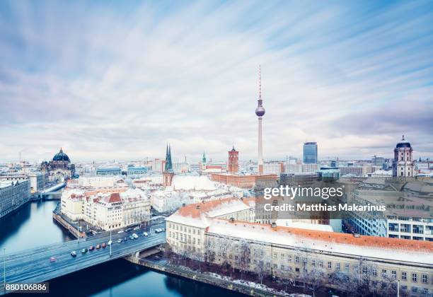 berlin winter skyline with cloud dynamic - berlin winter stockfoto's en -beelden