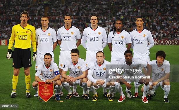 Manchester United players pose for their team photo before the UEFA Champions League Final match between Barcelona and Manchester United at the...