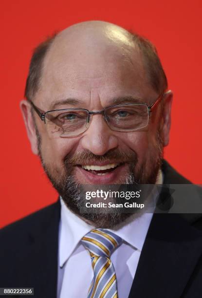 Martin Schulz, leader of the German Social Democrats , speaks to the media following a meeting of the SPD leadership on November 27, 2017 in Berlin,...